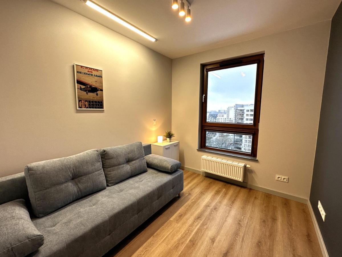 Apartment Lotnisko Chopina Airport *